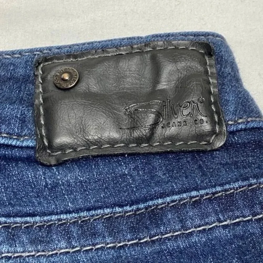 Silver Jeans Women’s W33/L31 Dark Blue Suki High Baby Boot Western Fluid‎ Denim